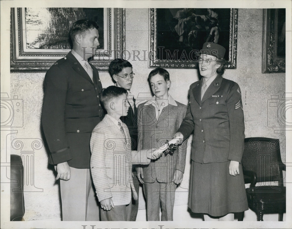 1944 Sgt Edyth Logan  Mother&#39;s Day Honor from Kenneth Floyd - Historic Images