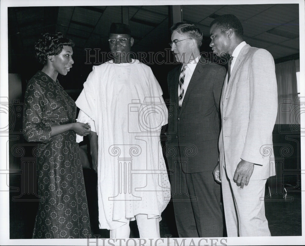 1961 Press Photo Dr. Eldon Johnson, Prime Minister Nwamdi Azikwe, Connie Smith - Historic Images