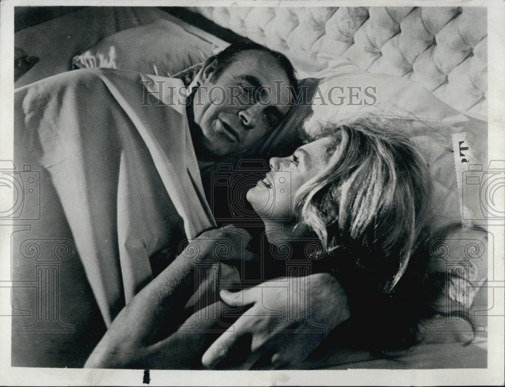 1972 Press Photo Sean Connery Dyan Cannon "The Anderson Tapes" NBC - Historic Images