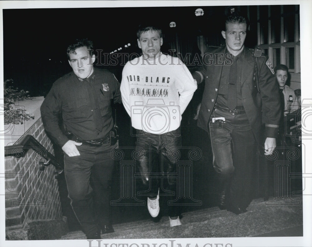 1990 Press Photo Mini Crime Spree of Mark Cannon Ends at Rowes Wharf - Historic Images