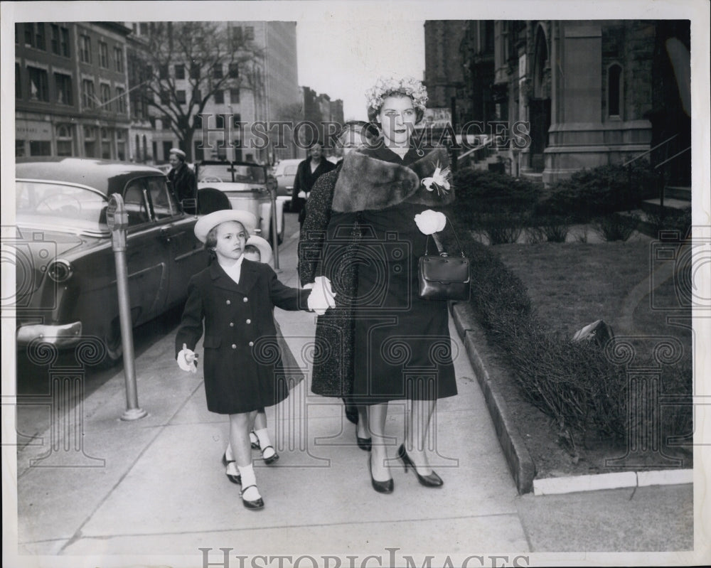 1958 Press Photo Mrs Michael Carter /Mrs Otis Russell Tabitha and Peggy - Historic Images