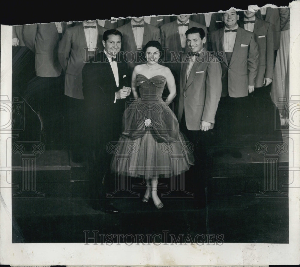 1962 Press Photo Champagne Music Maestro. - Historic Images