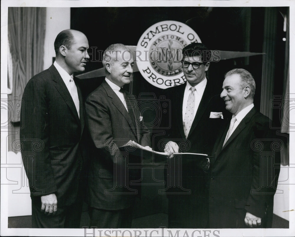 1957 Press Photo Ray Herrmann Jr., James McInerney & Gerald Kirschbaum - Historic Images