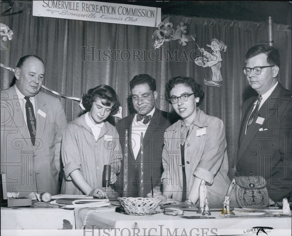 1955 Press Photo Recreation Commission Home Moderization Show at High School - Historic Images