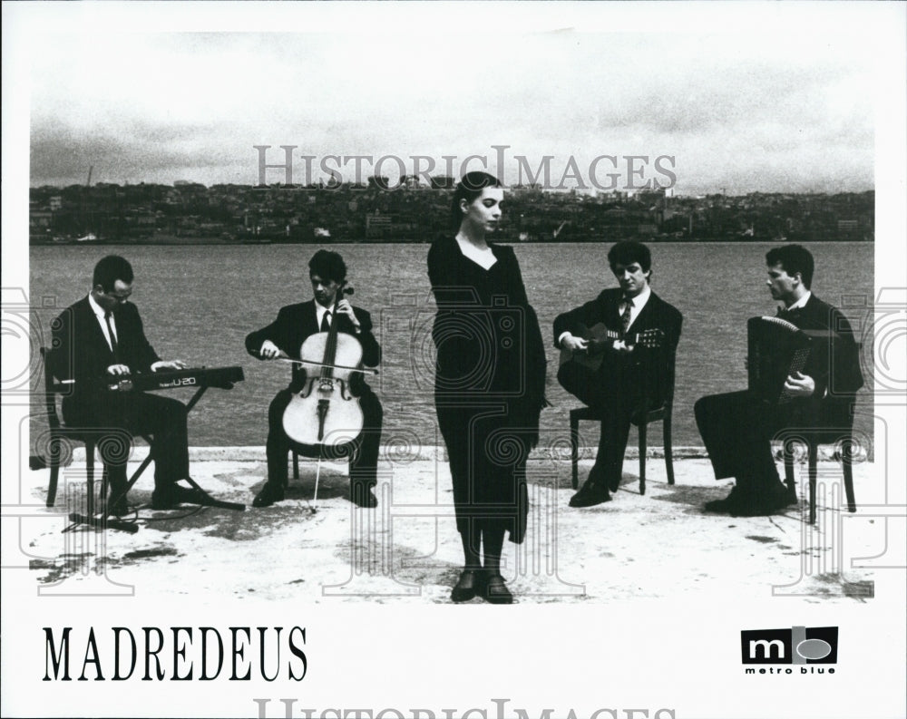 Press Photo Band,Madredeus on Metro Blue - Historic Images