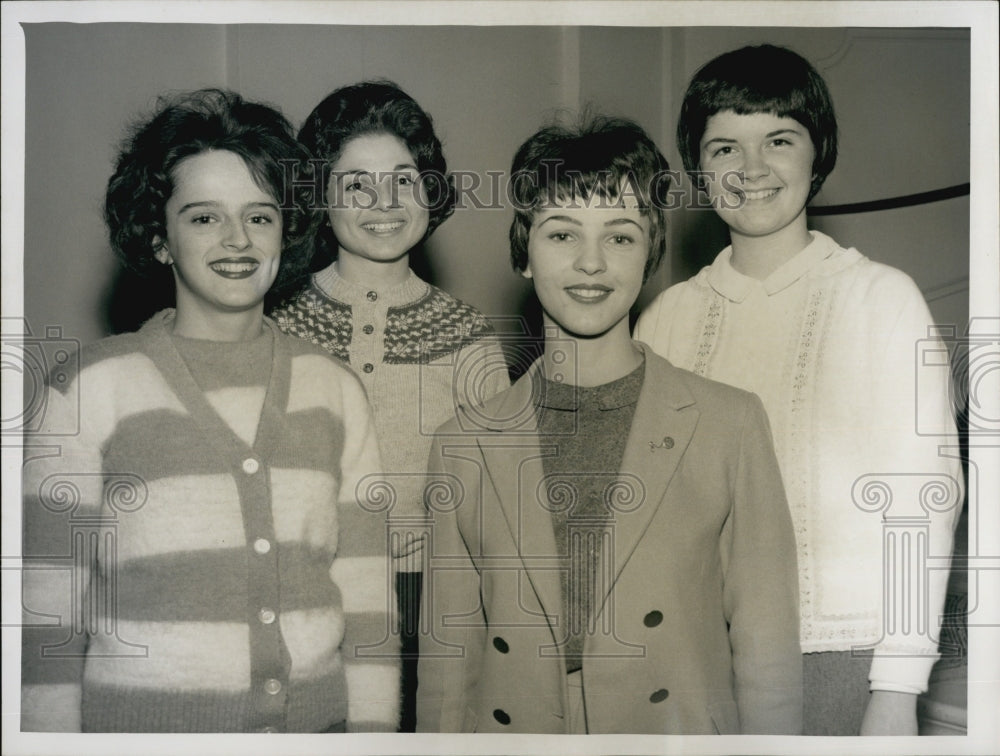 1962 Press Photo Gail Walkins, Sheila Saluucci, Carol D&#39;Benedetto, Carolyn Long - Historic Images