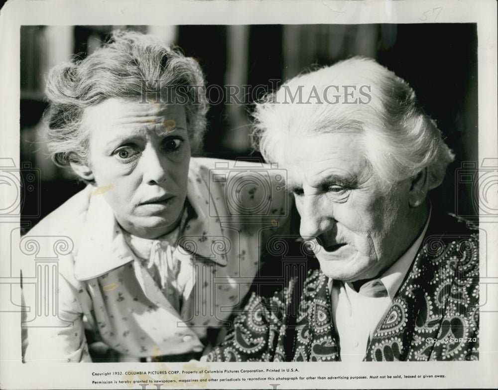 1952 Latte Palfi & Finley Currie Star In Walk East On Beacon - Historic Images
