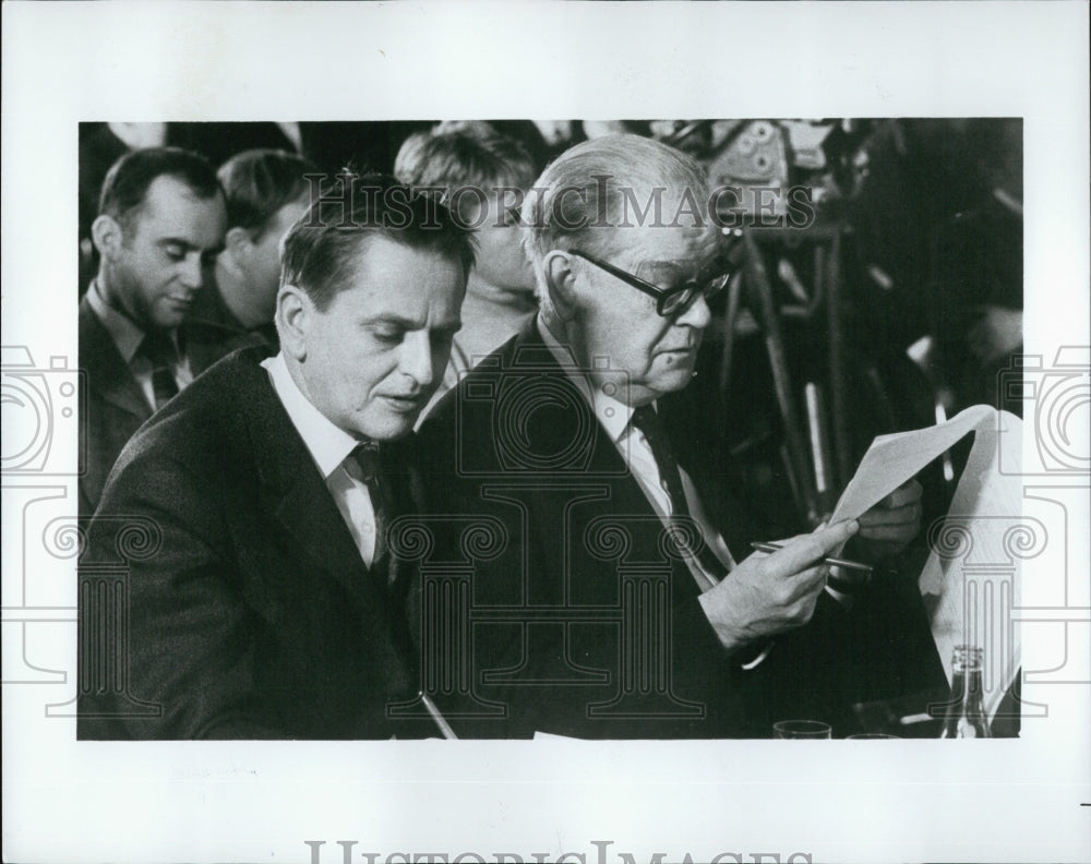 1969 Press Photo Prime Minister Tage Erlander and Min Of Ed Olof Palme/ Sweden - Historic Images