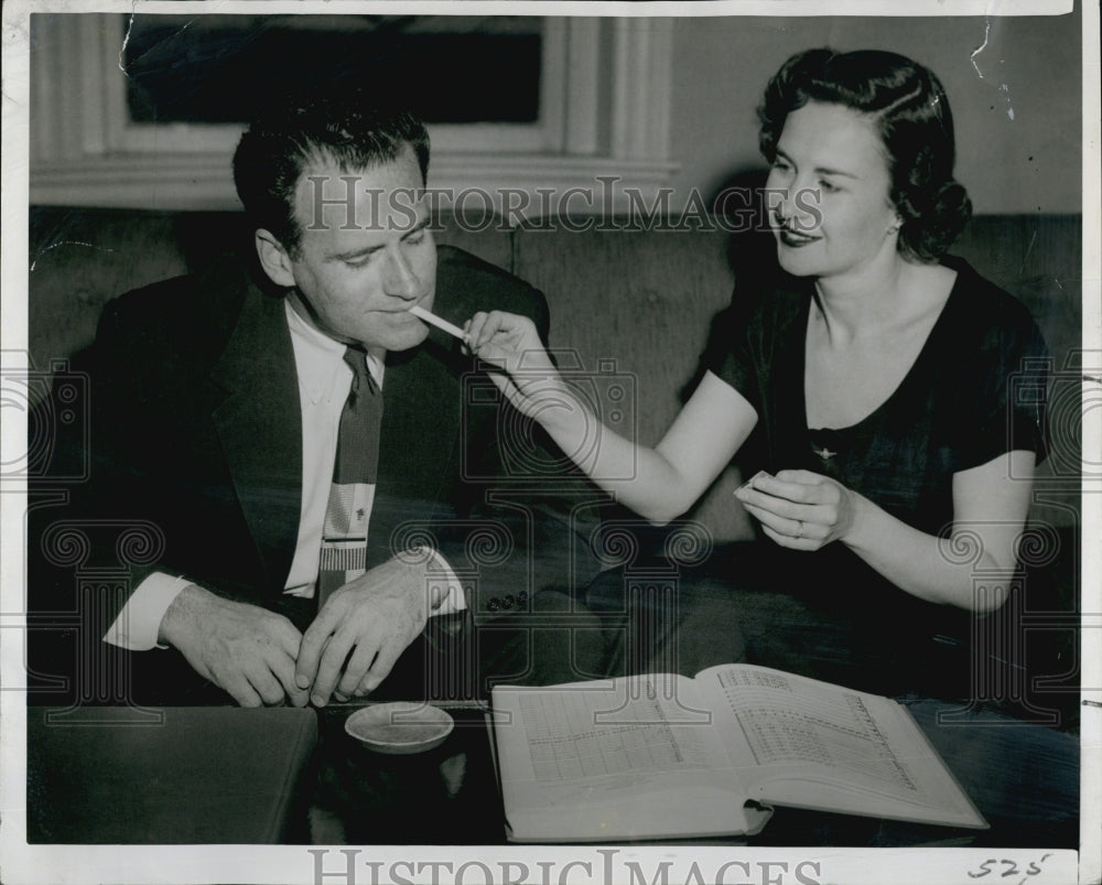 1955 Press Photo Willis Page &amp; wife Jean - Historic Images