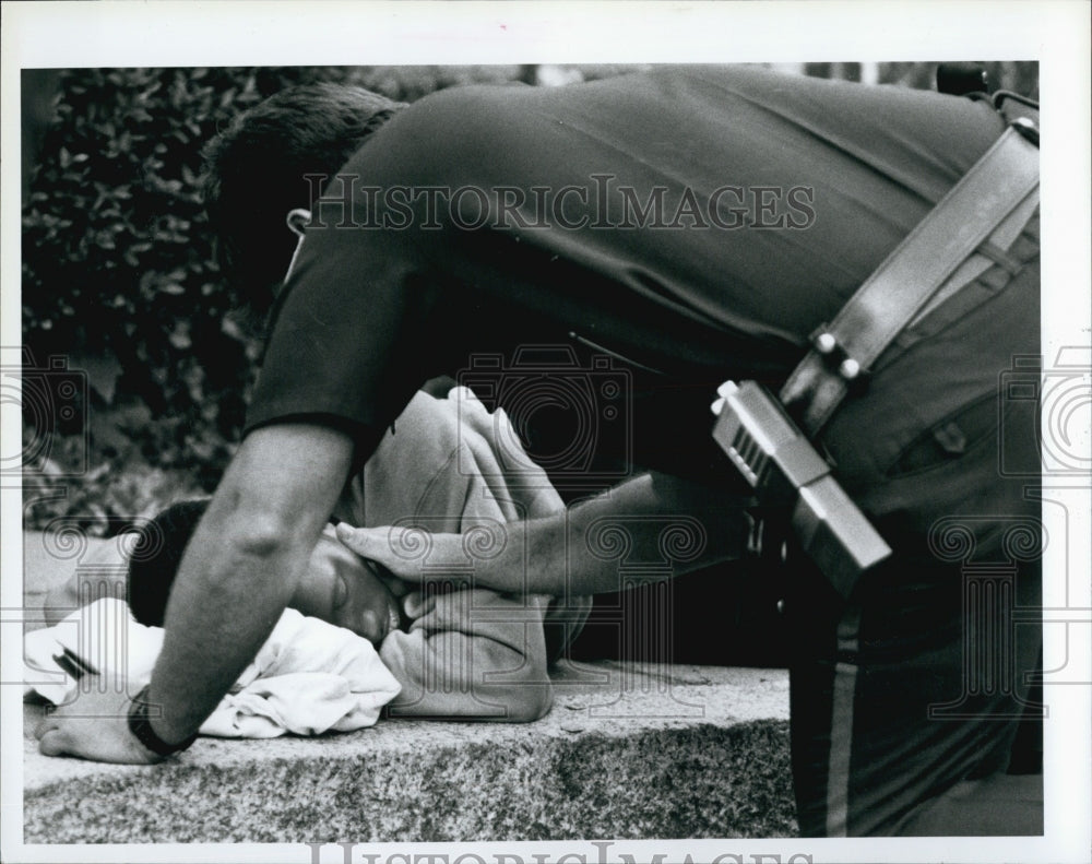 1991 Press Photo Fatal Shooting at Dakota and Greenbriar Streets/Boston Police - Historic Images