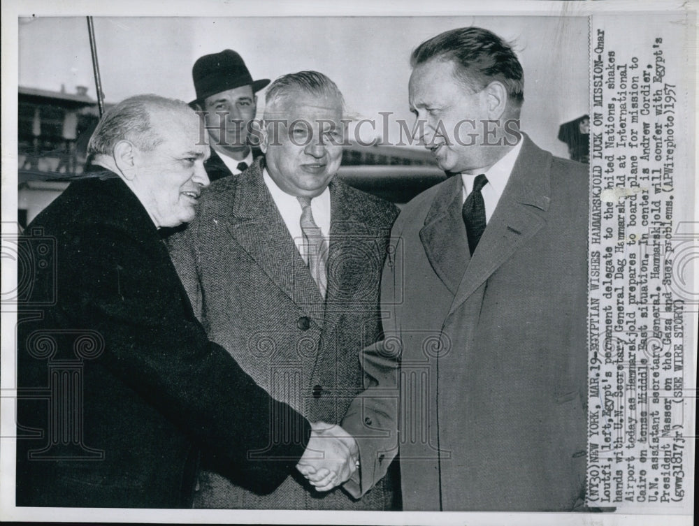 1957 Press Photo Omar Loutfi of Egypt & UN Sec General Dag Hammarsk - Historic Images