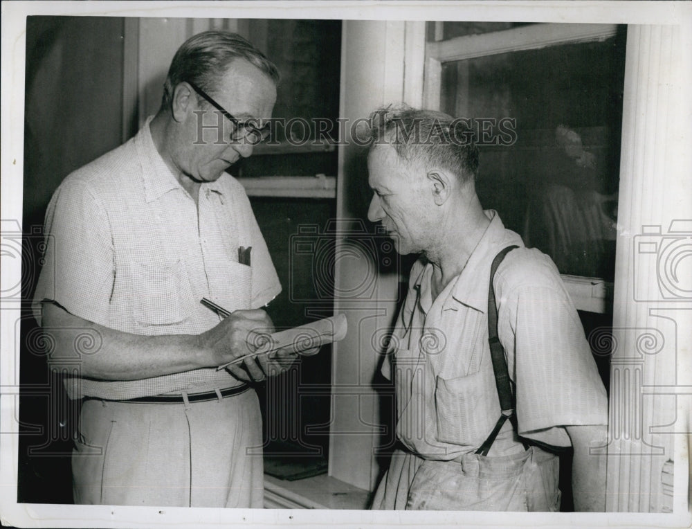 1953 Press Photo Janitor Joseph Nerlinger Saved Miss Alice O'Brien/ Gas leak - Historic Images