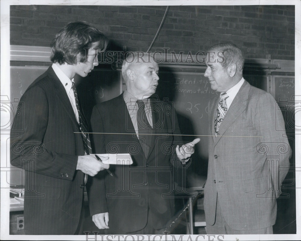 1974 Press Photo Anthony Apicella, Dr. Willis Wagner, Jeanne Jenei - Historic Images