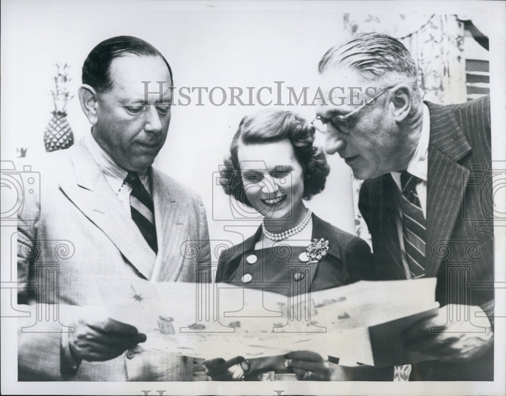 1951 Press Photo Lord Mayor Sir Denys Lowson of London and Wife /Kenneth Chorley - Historic Images