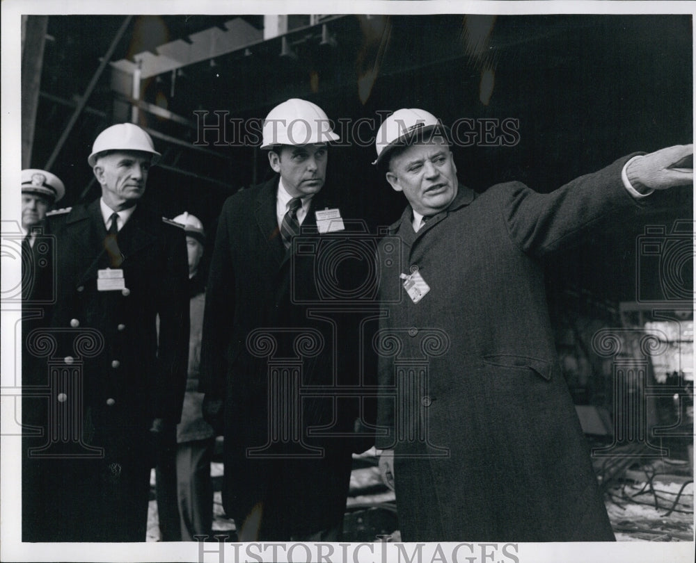 1971 Press Photo Andrew Gibson, Read Adm. G. Miller, Frank Horan - Historic Images