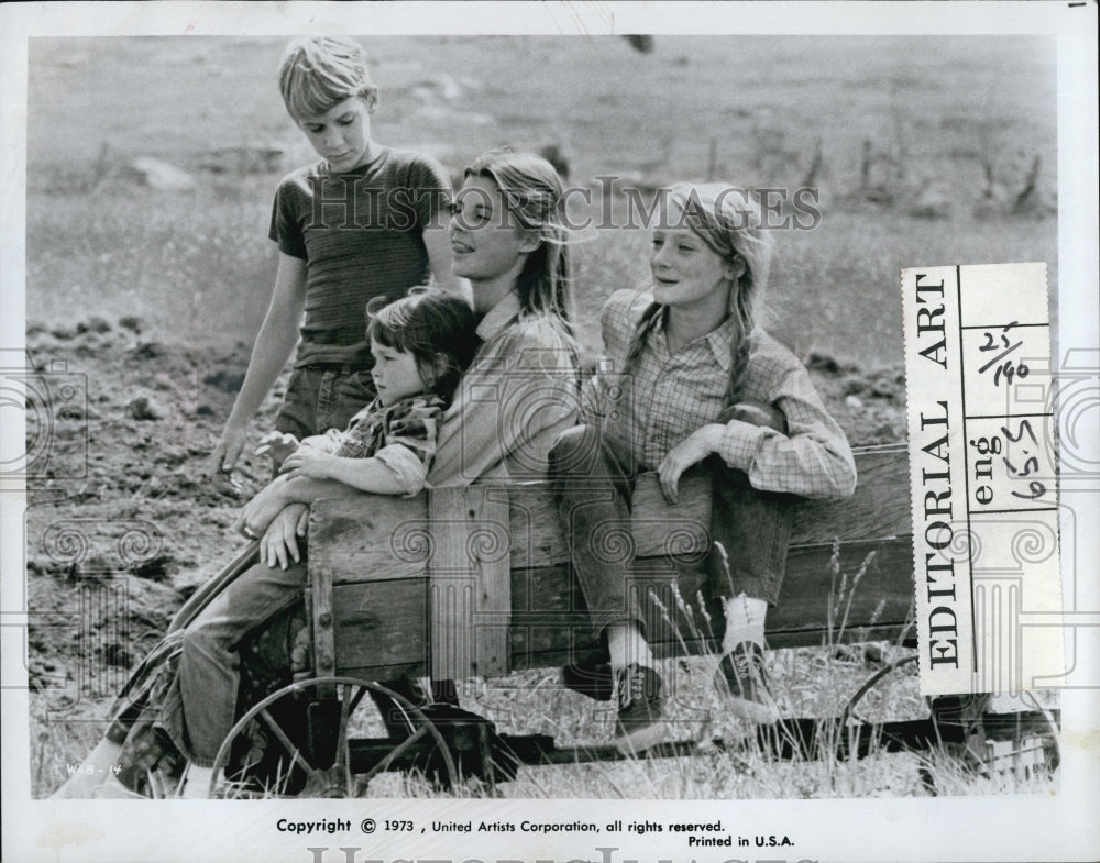 1974 Press Photo Matthew Burrill, Helen Harmon, Jan Smithers, Julie Gholson - Historic Images