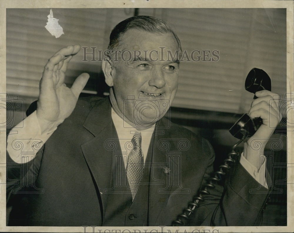 1957 Press Photo Internal Revenue&#39;s Frank J. Cavanaugh - Historic Images