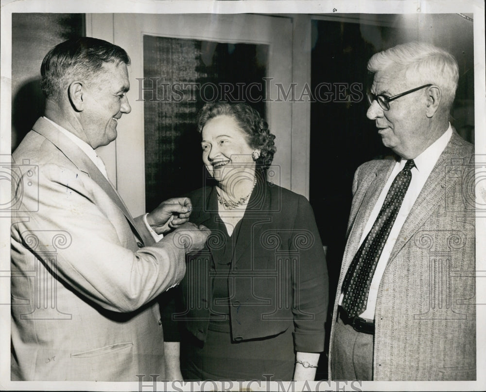 1958 Press Photo Rose Reynolds, Cornelius Murphy, Frank J. Cavanaugh - Historic Images