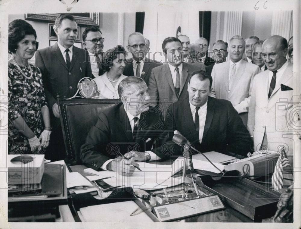 1965 Press Photo Gov Volpe Massachusetts Signs Willis Educational Bill - Historic Images