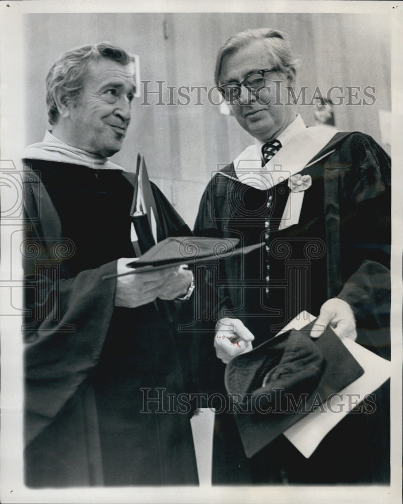 1977 Press Photo MIT Pres. Jerome Wiesner & Amb. Designate Virgilio Bargo - Historic Images