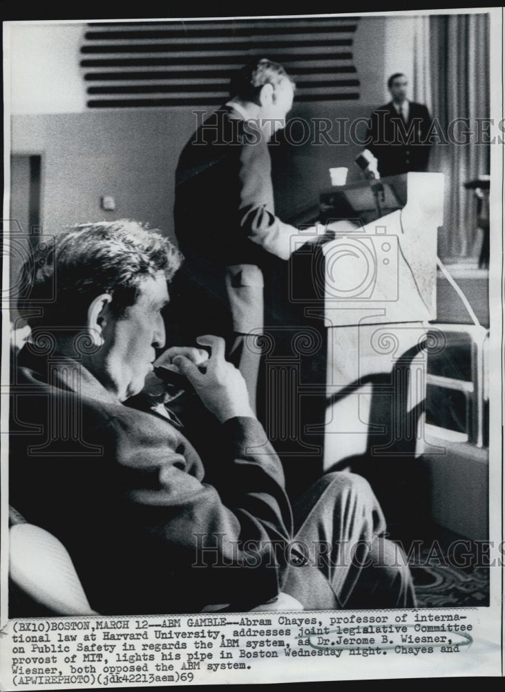 1969 Press Photo Abram Chayes with Dr. Jerome B. Weisner - Historic Images