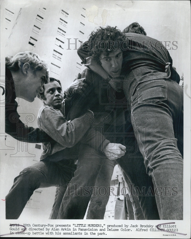 1971 Press Photo Elliott Gould stars in "Little Murders" - Historic Images