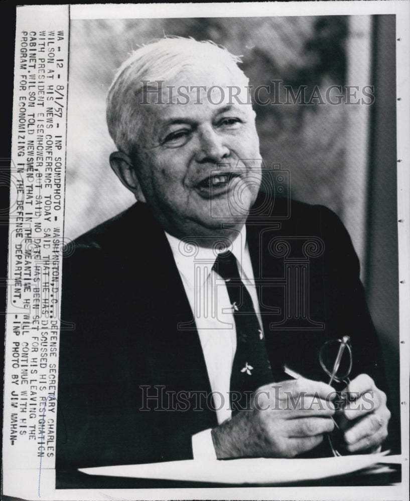 1957 Press Photo Defense Sec. Charles Wilson at his news conference. - Historic Images