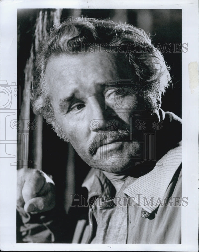 1976 Press Photo Howard Duff stars in &quot;Police Story&quot; - Historic Images