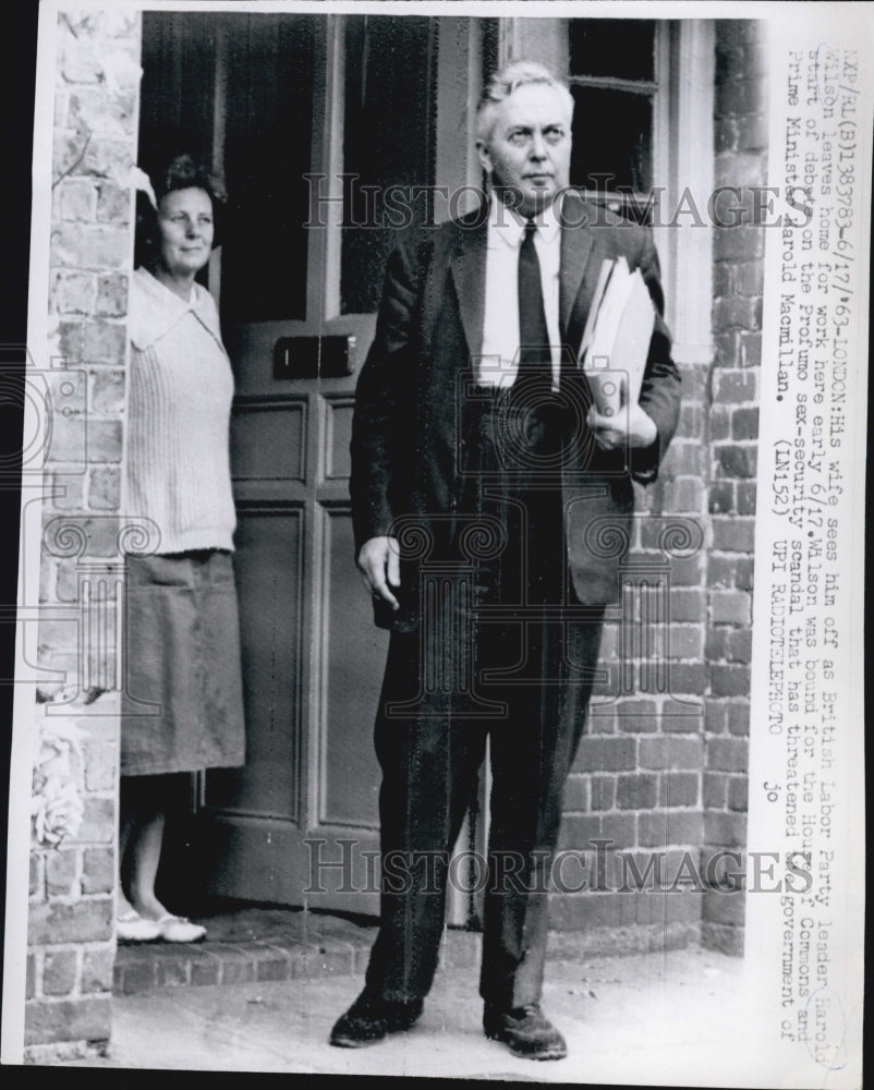 1963 Press Photo British Prime Minister Harold Wilson with wife - Historic Images