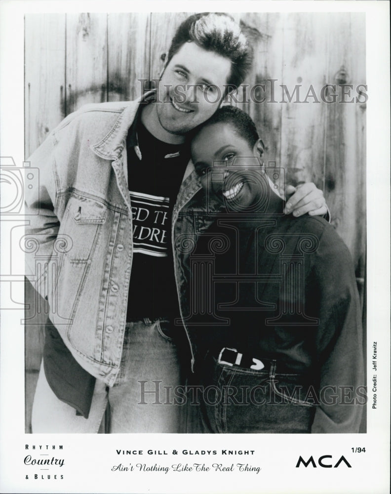Press Photo Vince Gill & Gladys Knight "Ain't Nothing Like the Real Thing" - Historic Images