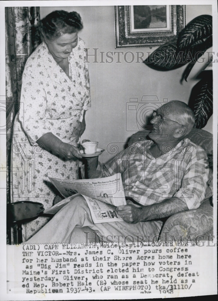 1958 Press Photo Mrs.James C. Oliver pours coffee foe her husband &amp; Robert Hale - Historic Images