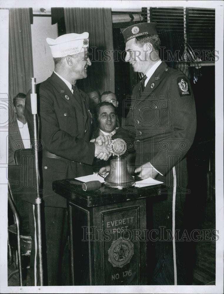 1955 Press Photo Department Cmdr. Gabriel T. Olga &amp; Cmdr. elec. Vincent J. Hogan - Historic Images