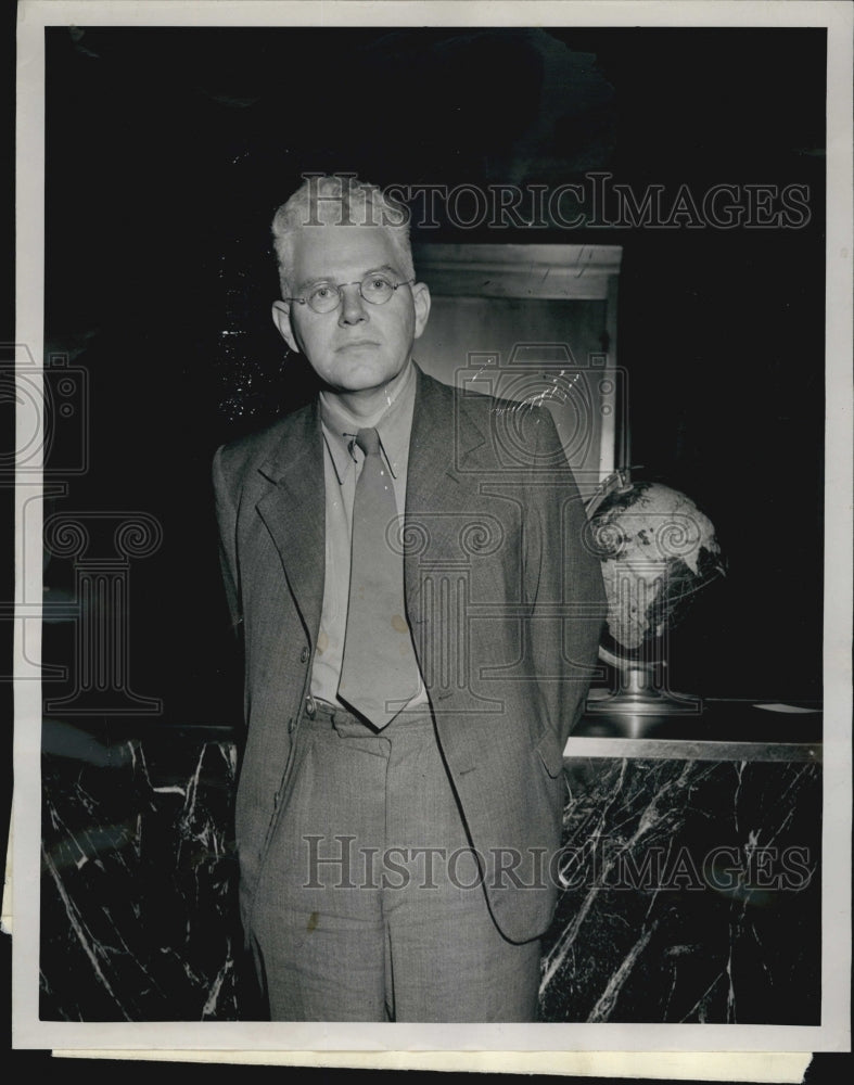 1946 Press Photo Dr. Marcus Oliphant, Chairman of Atomic Bomb Control Comm - Historic Images