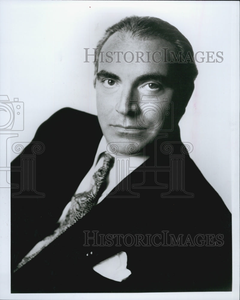 1991 Press Photo Louis Dell&#39;Olio, Designer Anne Klein - Historic Images