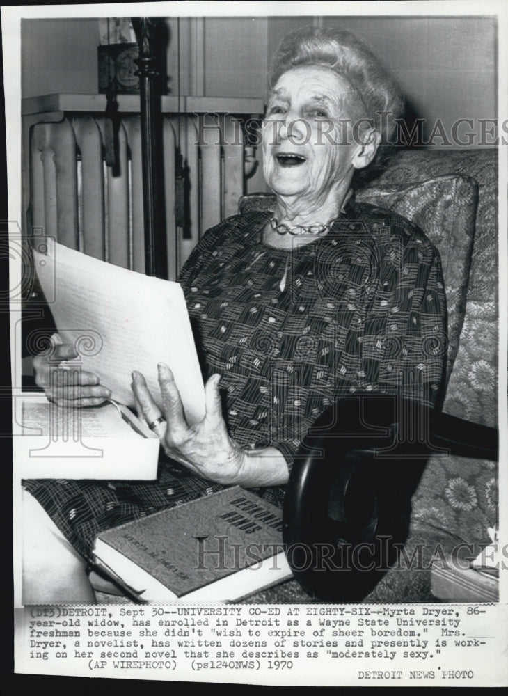1970 Press Photo Myrta Dryer, widow enrolled in Wayne State University - Historic Images