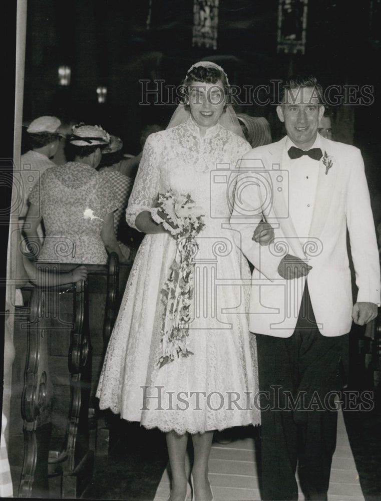 1955 Press Photo School Teacher Claire M. O&#39;Brien weds Thomas J. Driscoll - Historic Images