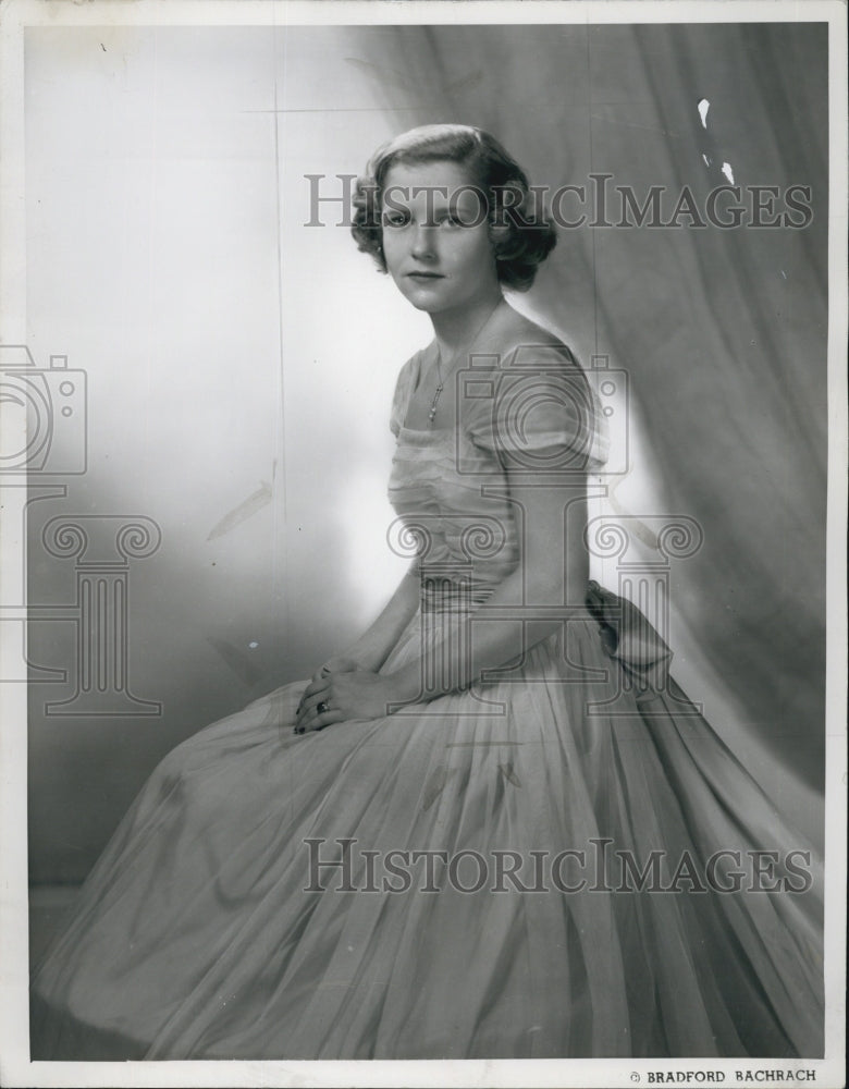 1951 Press Photo Debutante Ellen Ann Duane - Historic Images