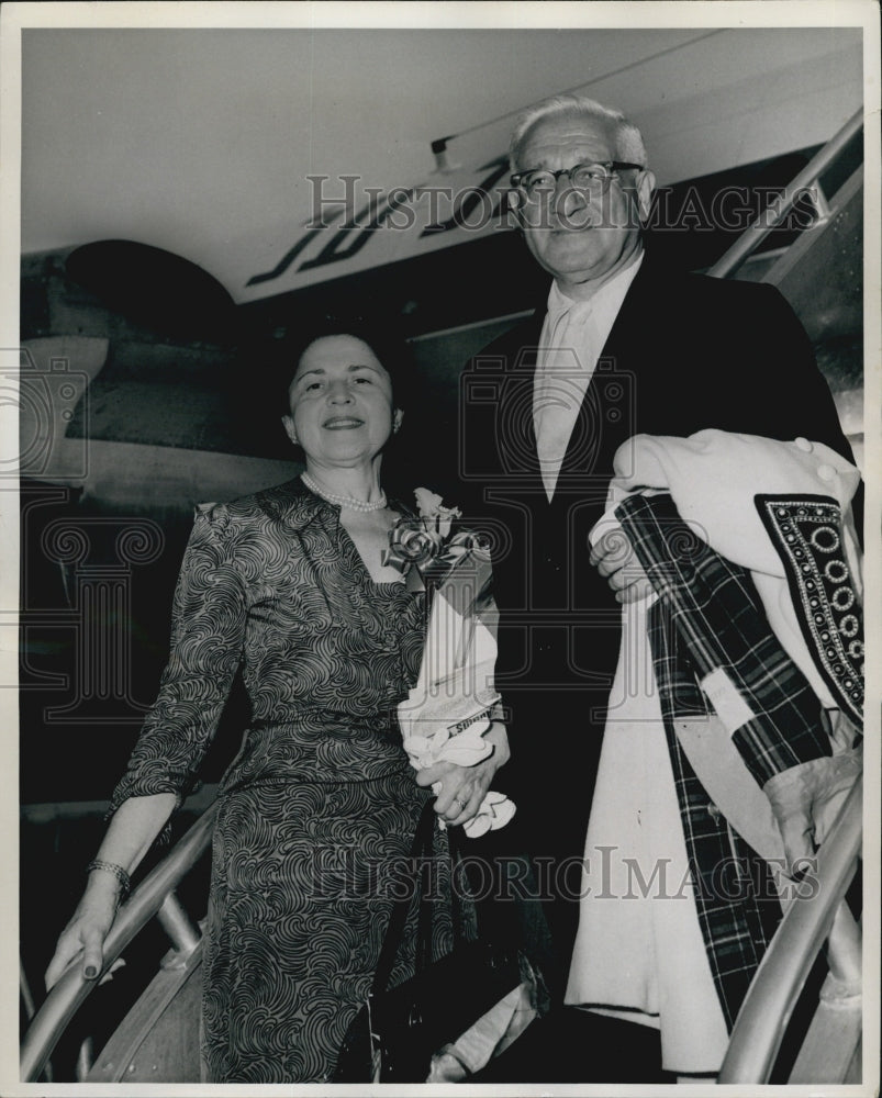 1958 Press Photo Pres of Brandeis U Abraham Sacher &amp; wife - Historic Images