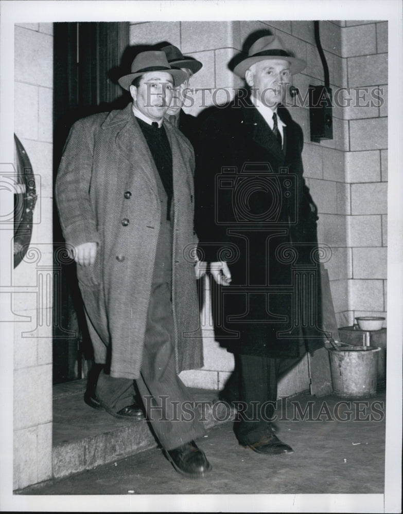 1954 Press Photo Smugglers Nuchyim Nussbaum and Saul Chabot - Historic Images