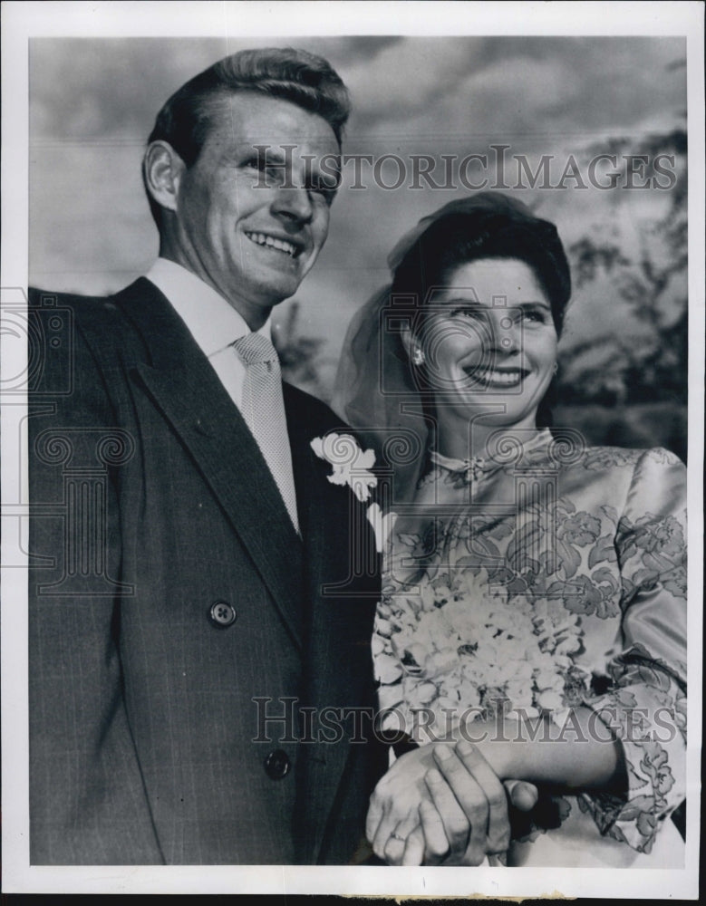 1949 Press Photo Actor Paul Livermore &amp; Peggy Murray wed - Historic Images