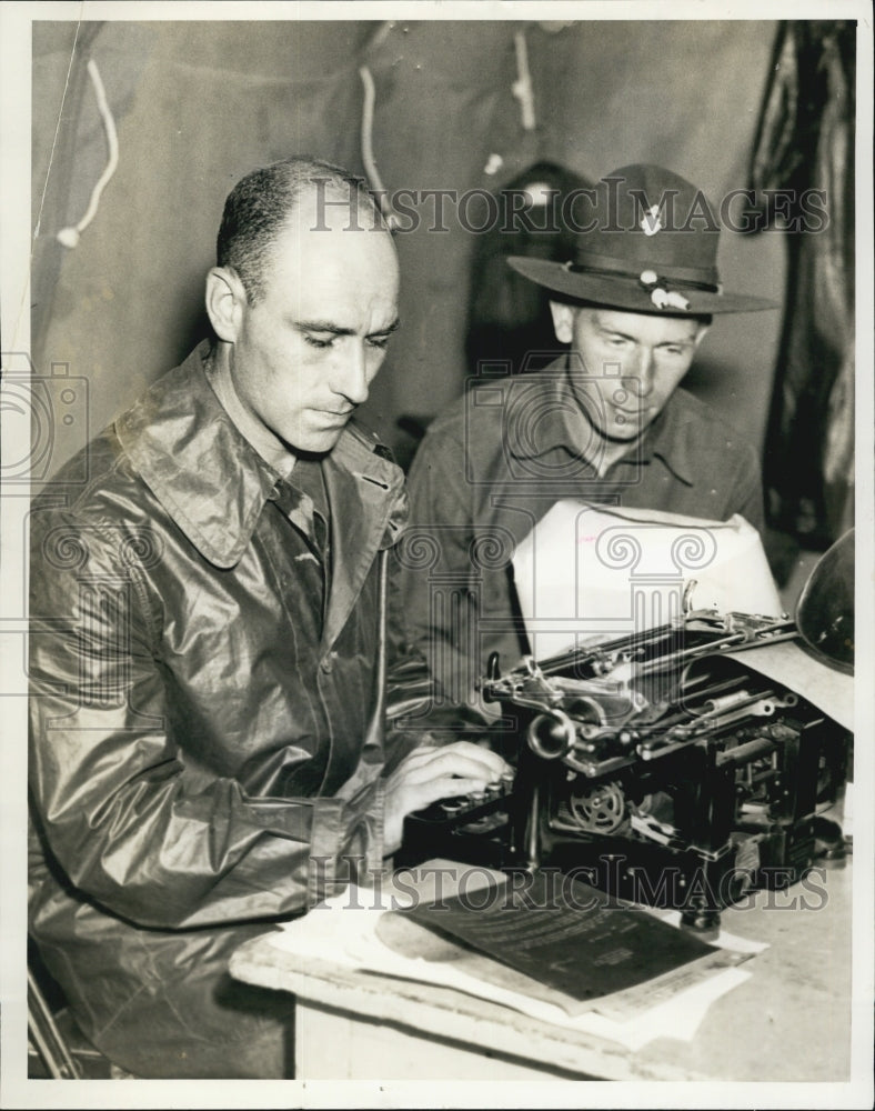 1938 Press Photo Sgt John J Lincoln &amp; Hubert Vanlier - Historic Images