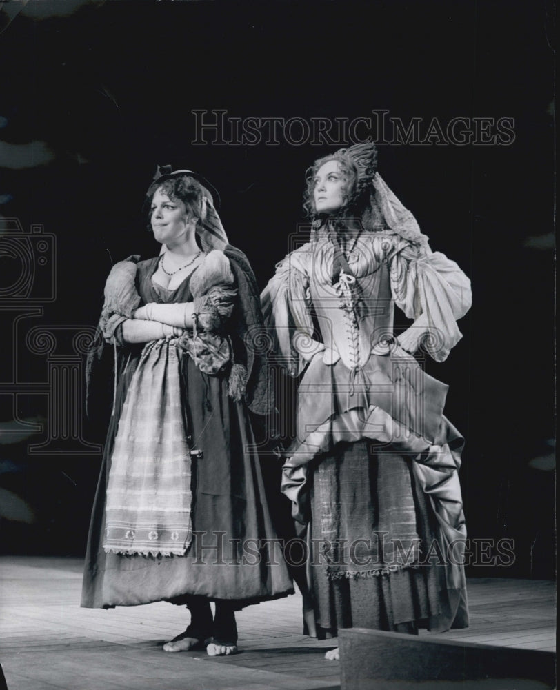 1972 Press Photo Matilyn Sokol &amp; Charlotte Moore in &quot;Don Juan&quot; - Historic Images