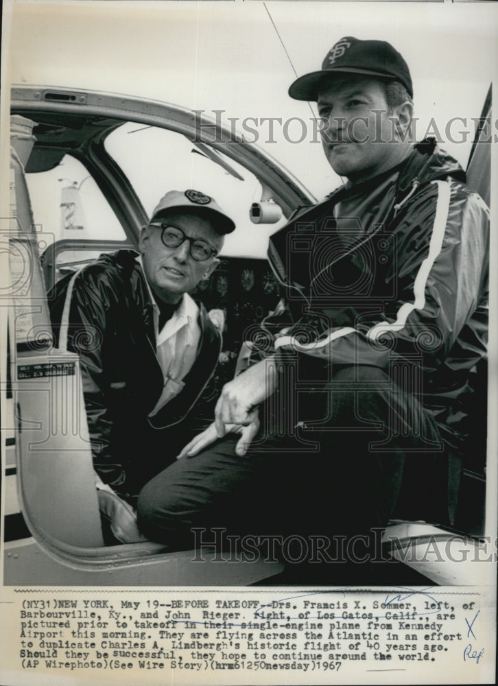 1967 Press Photo Dr Francis X Sommer &amp; Dr John Rieger in their plane - Historic Images