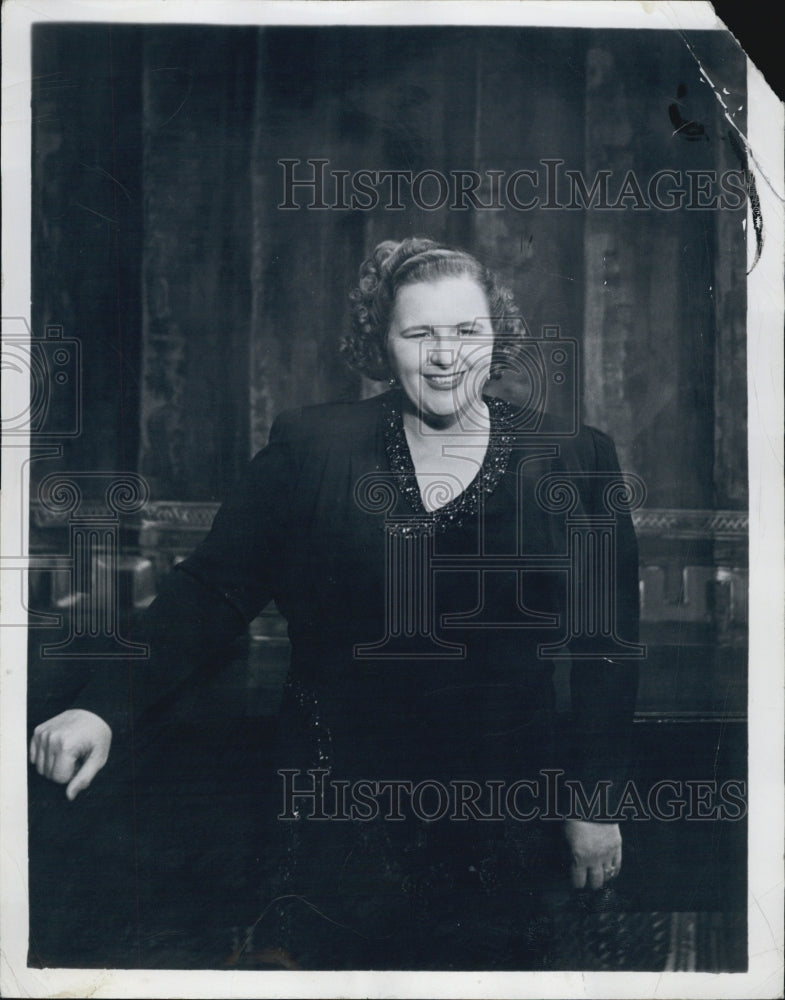 1951 Press Photo Kate Smith &quot;Queen of Television&quot; - Historic Images