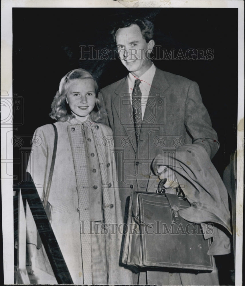1950 Press Photo Dr. Peter Lindstrom and Daughter Pia - Historic Images
