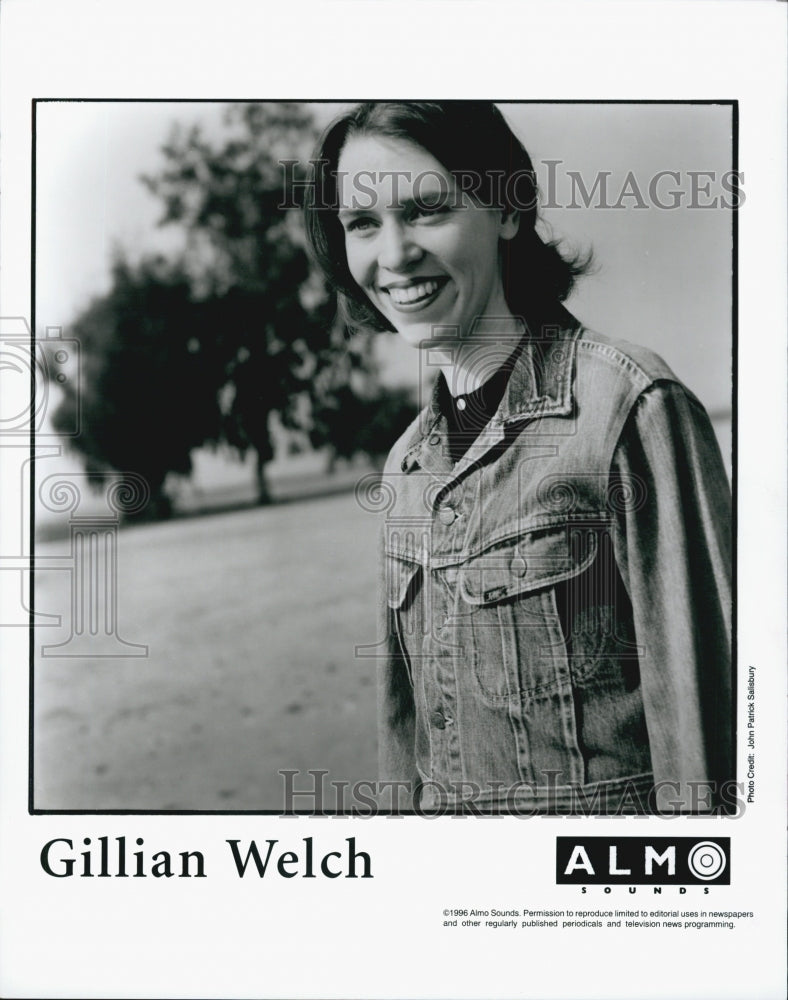 1997 Press Photo A picture of Gillian Welch - Historic Images