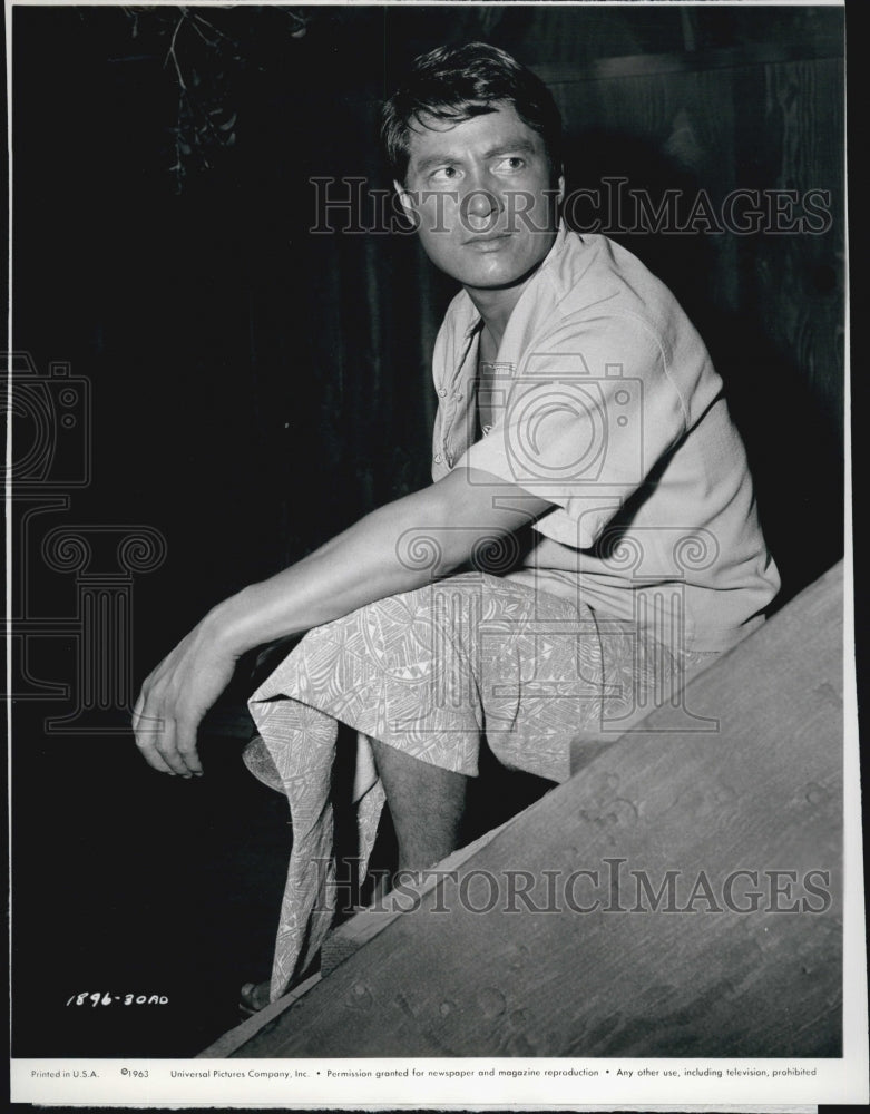 1963 Press Photo Eiji Okada ,Japanese Star in &quot;THe Ugly American - Historic Images