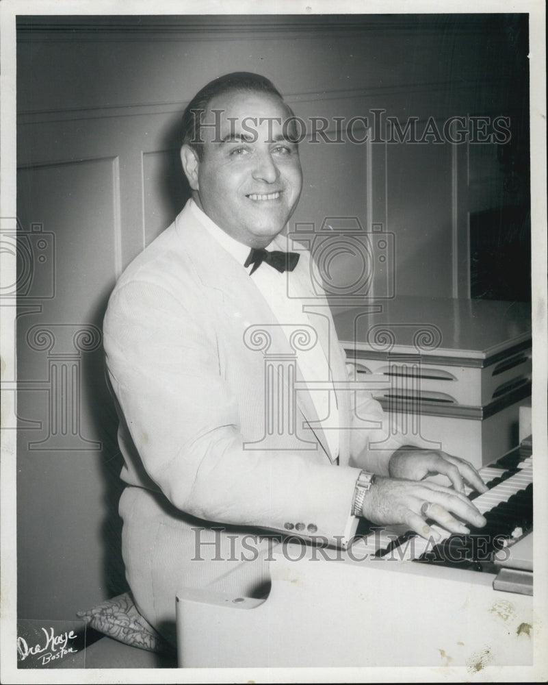 1957 Press Photo Don Polvere,Hub Organist - Historic Images