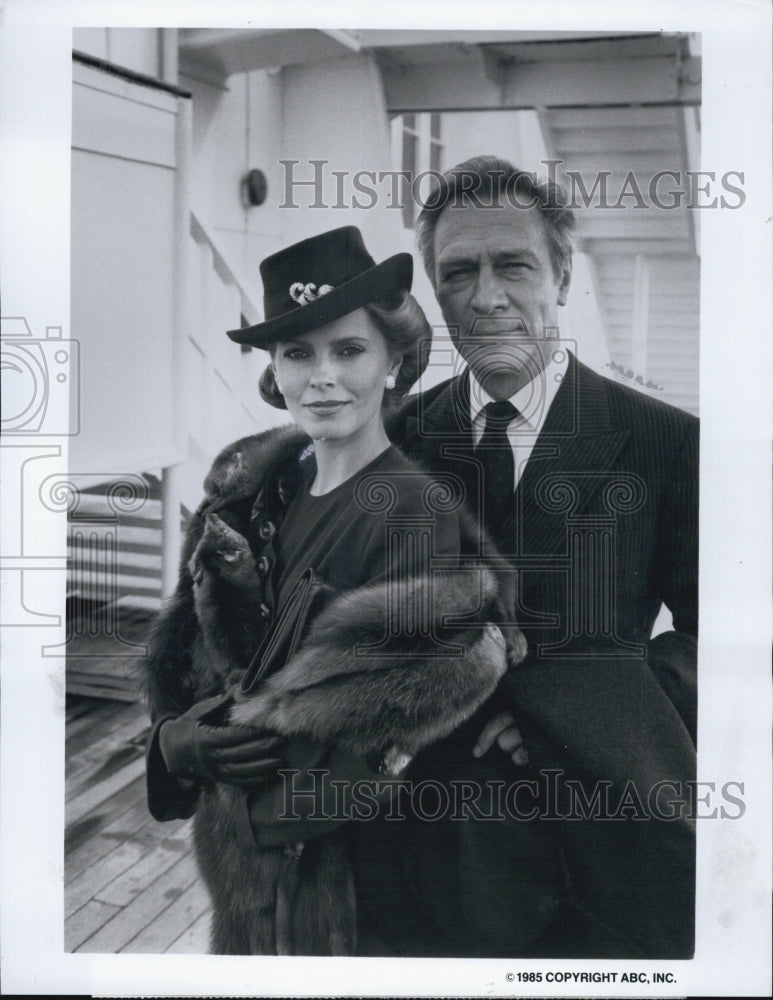 1986 Press Photo Cheryl Ladd &amp; Christopher Plummer stars in &quot;Crossings&quot; - Historic Images