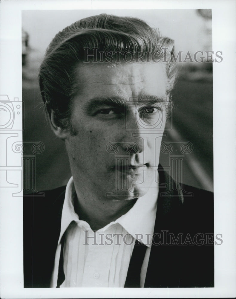 1968 Press Photo Richard Mulligan In "The Only Game In Town" - Historic Images